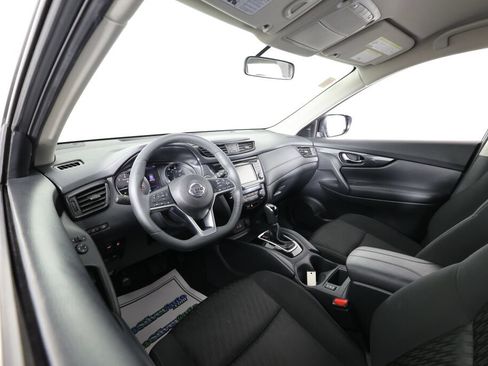 Used 2018 Nissan Rogue SV w/ Premium Package AWD/4WD image 10