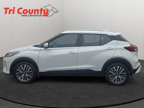 Used 2022 Nissan Kicks SV FWD image 5