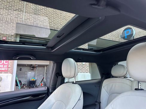 Used 2015 MINI Cooper S image 17