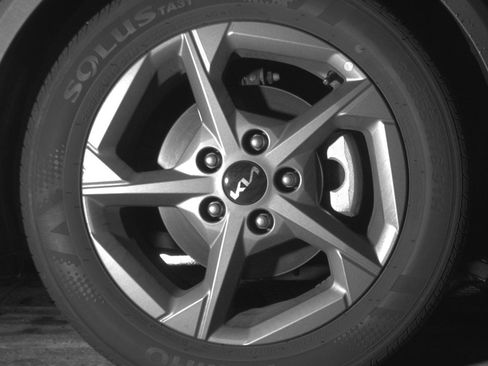 Used 2025 Kia K4 image 10