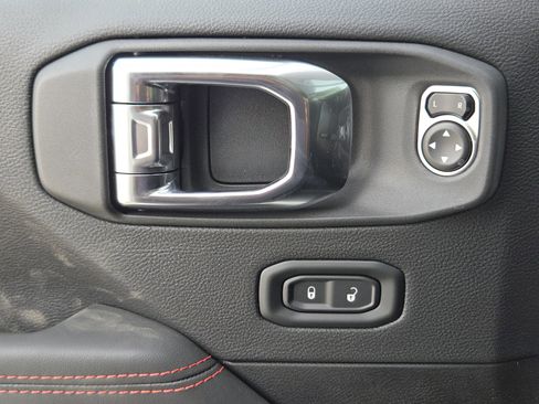 New 2026 Jeep Wrangler Unlimited Rubicon image 18