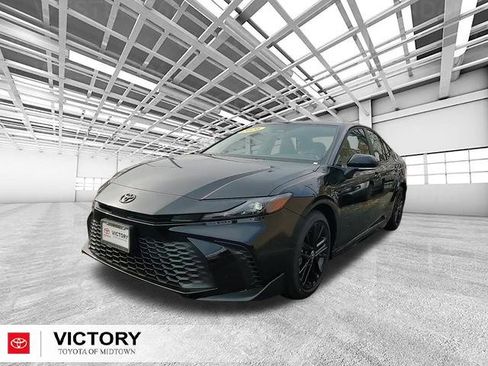 Used 2026 Toyota Camry SE image 8