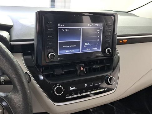 Used 2022 Toyota Corolla L image 28