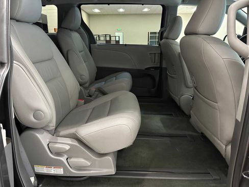 Used 2015 Toyota Sienna XLE w/ XLE Navigation Package AWD/4WD image 26