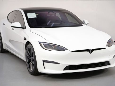 Used 2022 Tesla Model S image 57