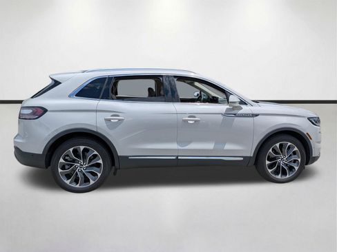 Used 2021 Lincoln Nautilus Reserve w/ Equipment Group 201A AWD/4WD image 2