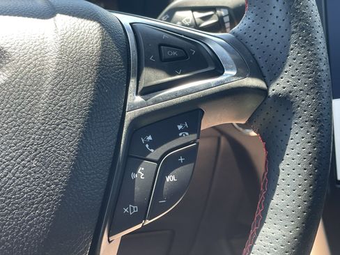Certified 2024 Ford Edge ST-Line AWD/4WD image 27