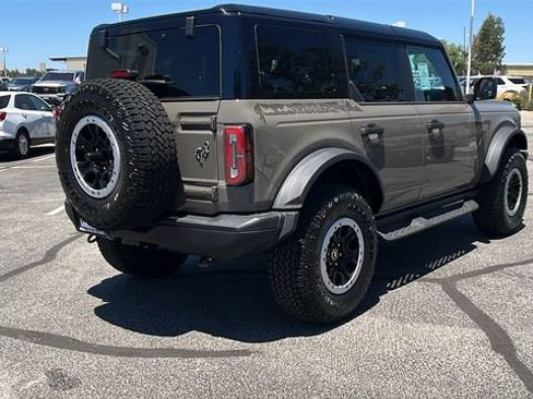 New 2026 Ford Bronco Badlands AWD/4WD image 3