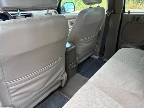 Used 2004 Toyota Tacoma PreRunner RWD image 16
