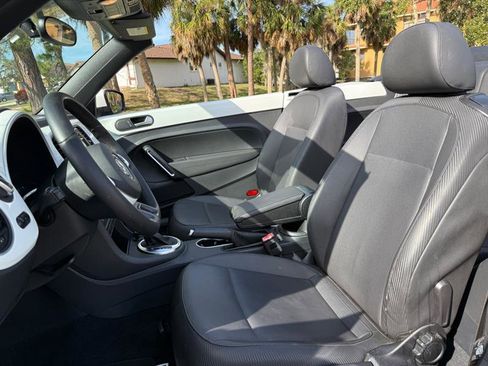 Used 2015 Volkswagen Beetle 1.8T image 9