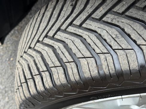 Used 2012 Toyota Prius V Five image 21