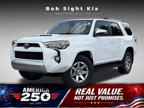 Used 2016 Toyota 4Runner 4WD image 1