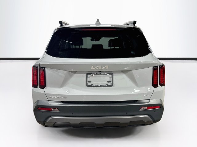 Certified 2023 Kia Sorento S w/ Panoramic Sunroof Package AWD/4WD image 6