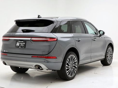 Used 2022 Lincoln Corsair AWD w/ Premium Package image 8