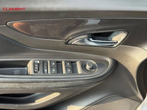 Used 2018 Buick Encore Sport Touring w/ Safety Package FWD image 19
