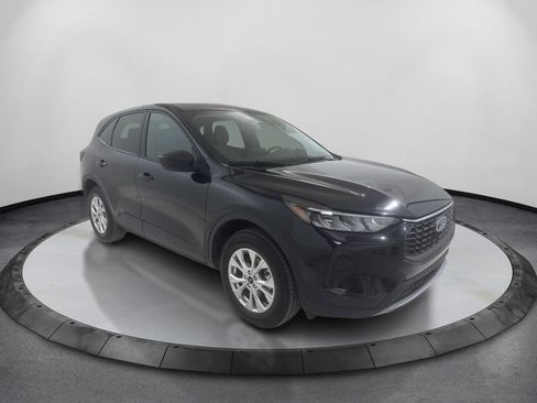 Used 2025 Ford Escape Active AWD/4WD image 3