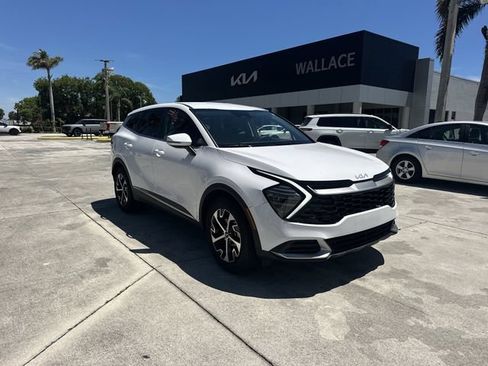 Certified 2024 Kia Sportage EX FWD image 4