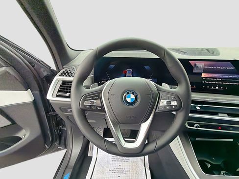 New 2026 BMW X5 xDrive50e image 41