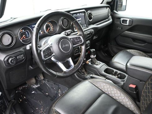Used 2021 Jeep Wrangler Unlimited Sahara AWD/4WD image 2