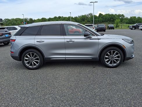 Certified 2022 Lincoln Corsair AWD w/ Premium Package image 8