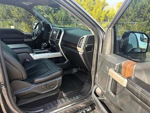 Used 2019 Ford F150 Lariat w/ Trailer Tow Package image 41