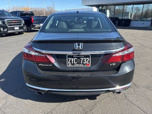 Used 2017 Honda Accord EX-L image 8