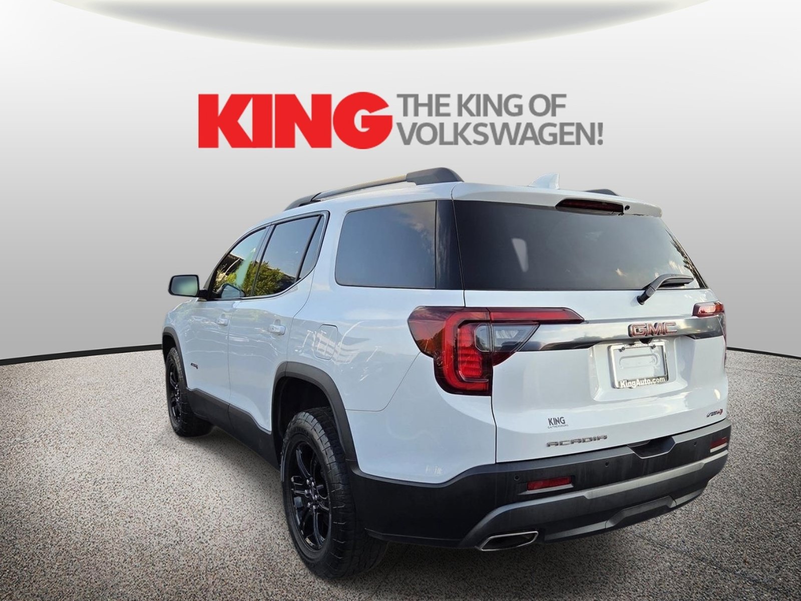 Used 2023 GMC Acadia AT4 w/ Technology Package AWD/4WD image 6