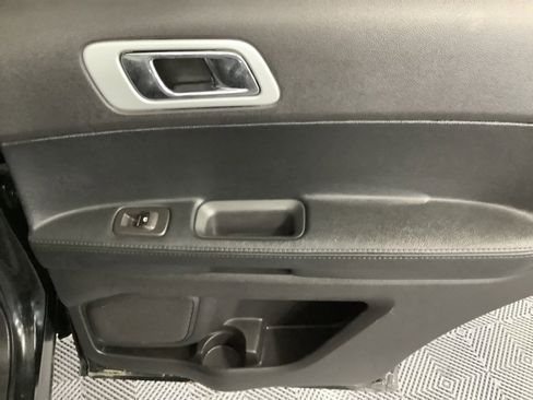 Used 2015 Ford Explorer Sport image 31