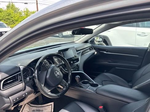 Used 2022 Toyota Camry SE FWD image 10