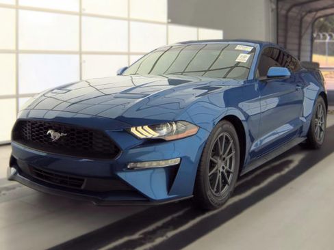Used 2018 Ford Mustang Coupe RWD image 1