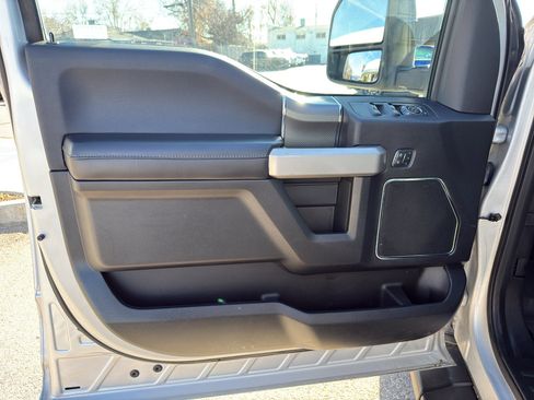 Used 2017 Ford F150 Lariat w/ Equipment Group 502A Luxury image 10