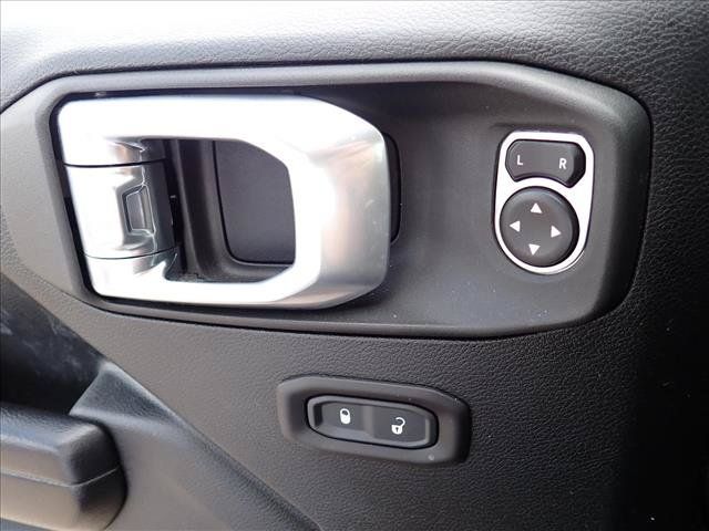 Used 2021 Jeep Wrangler Unlimited Rubicon AWD/4WD image 8