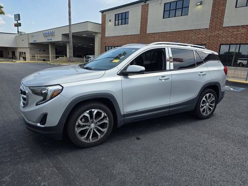Used 2018 GMC Terrain SLT w/ Preferred Package FWD image 9