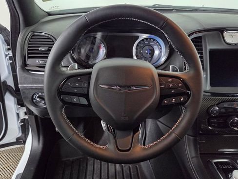 Used 2023 Chrysler 300 C image 15