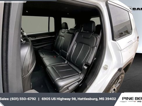 Used 2024 Jeep Grand Cherokee L Limited image 19