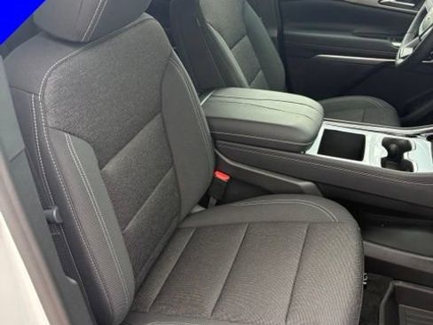 New 2026 Chevrolet Traverse LT w/ Midnight/Sport Edition AWD/4WD image 28