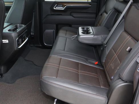 Used 2025 Chevrolet Silverado 2500 High Country w/ High Country Premium Package AWD/4WD image 24