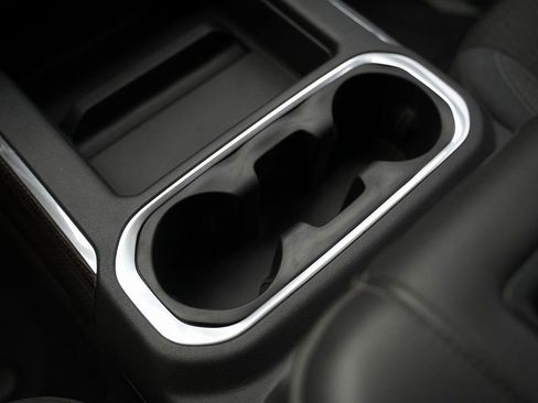 Used 2019 Chevrolet Silverado 1500 LT Trail Boss image 11