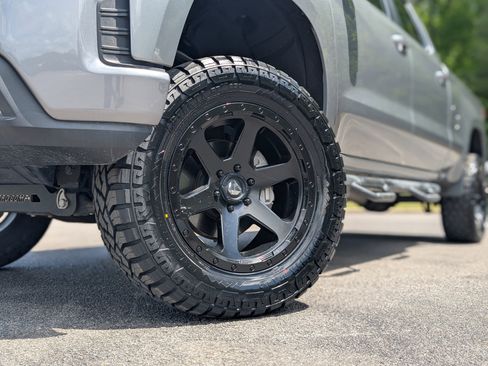 Used 2022 Chevrolet Silverado 1500 RST AWD/4WD image 38