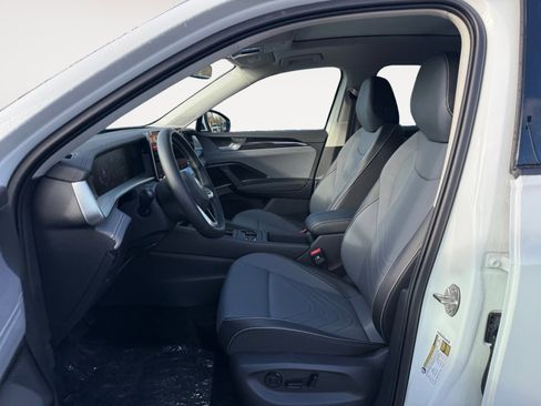 New 2026 Volkswagen Tiguan SE image 10