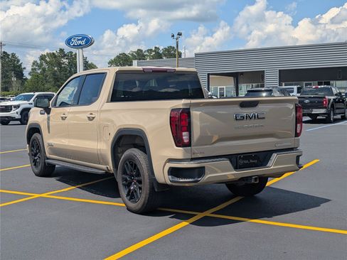Used 2023 GMC Sierra 1500 Elevation RWD image 3