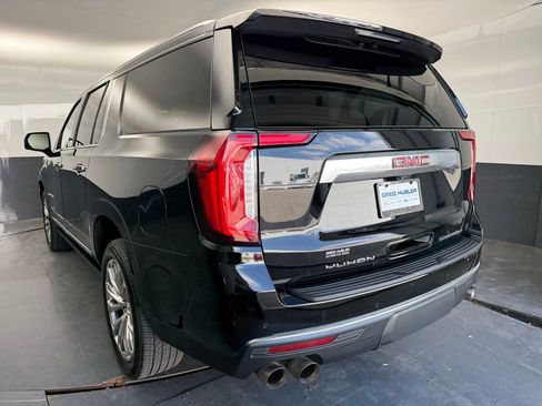 Used 2021 GMC Yukon XL Denali w/ Denali Premium Package AWD/4WD image 2