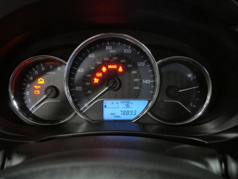 Used 2014 Toyota Corolla L image 21