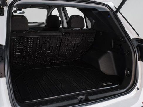 Used 2022 Chevrolet Equinox LT w/ Driver Convenience Package image 55