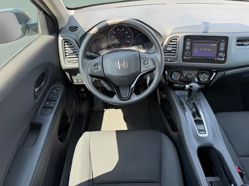 Used 2022 Honda HR-V LX image 6