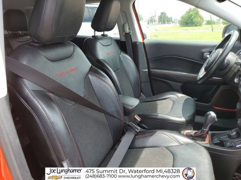 Used 2020 Jeep Compass Trailhawk AWD/4WD image 27