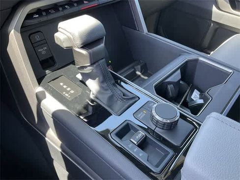 Used 2025 Toyota Tundra Limited image 26