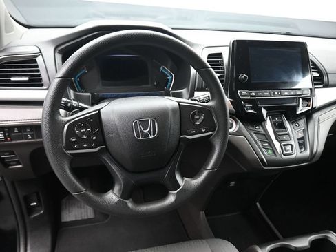 Used 2018 Honda Odyssey EX image 14