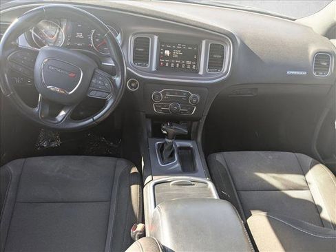 Used 2022 Dodge Charger SXT RWD image 17