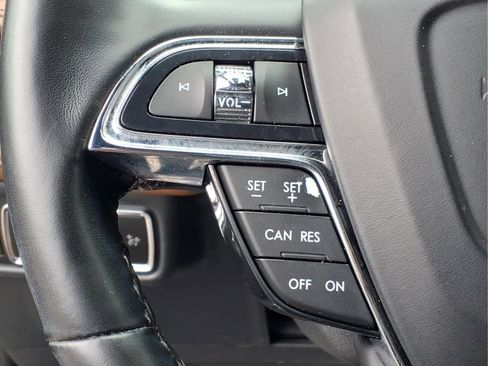 Certified 2023 Lincoln Nautilus Reserve AWD/4WD image 13